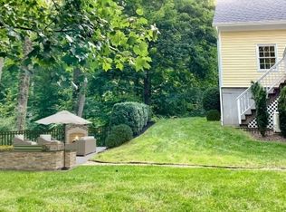 4 Byram Ct, Mendham, NJ 07945