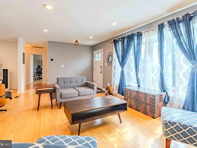 942 N McKinley Rd — Photo 12