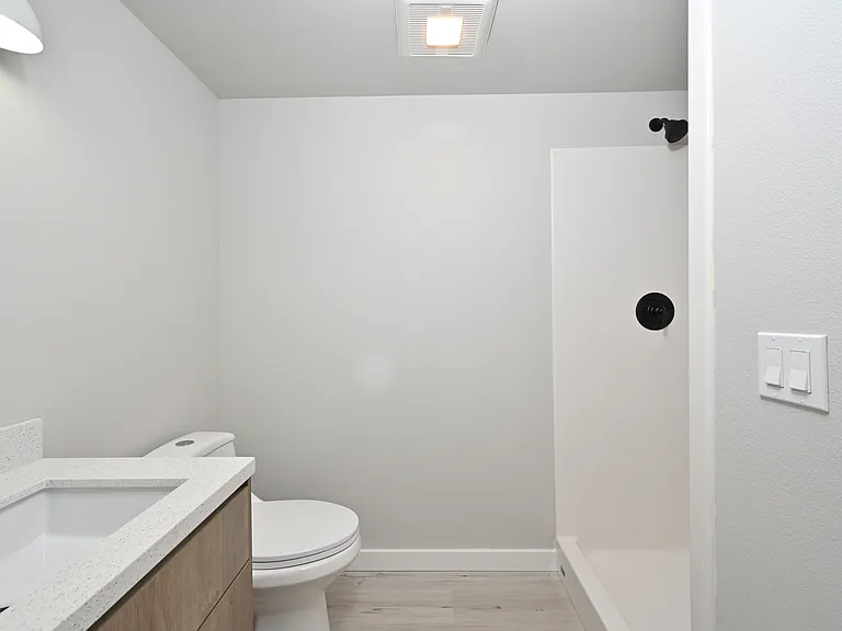 Clara Apartments — Photo 27