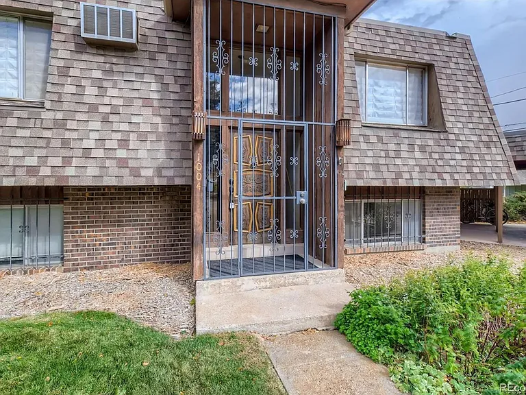 1004 S Arbutus St #1004 — Photo 17