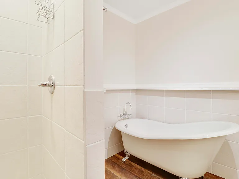 109 Seashore Dr — Photo 31