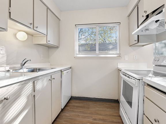 3rd image of 18 SE 162nd Ave #959-04