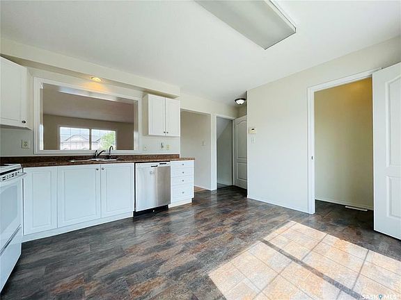 5th image of 1262 Wessex Pl