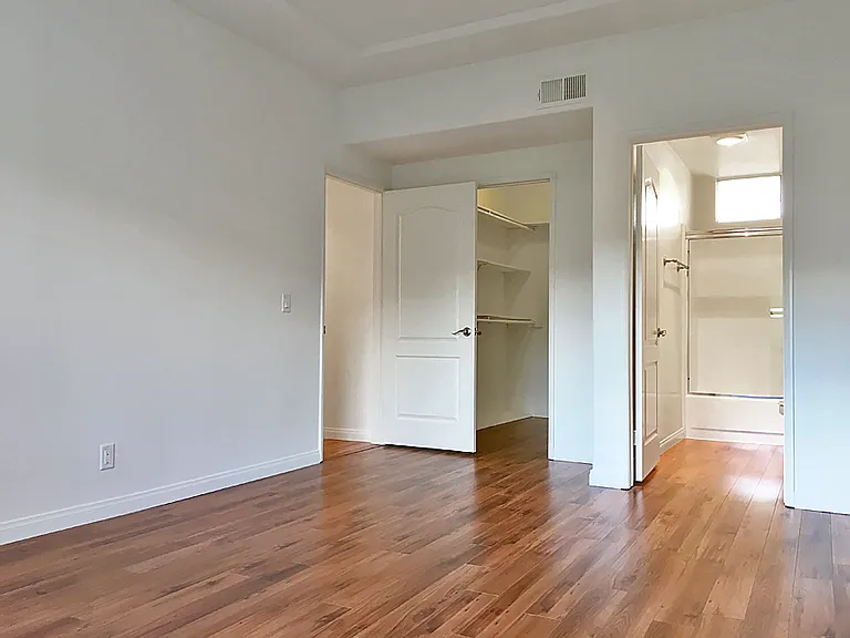 14430 Benefit St #109 — Photo 11