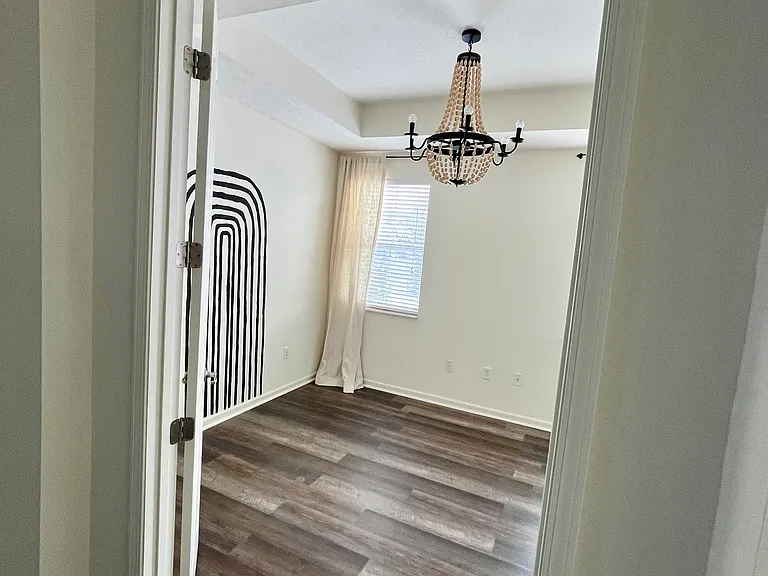 3175 Rossmore Cir — Photo 8