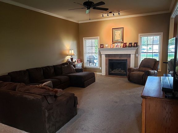 5th image of 3041 Berwick Blvd