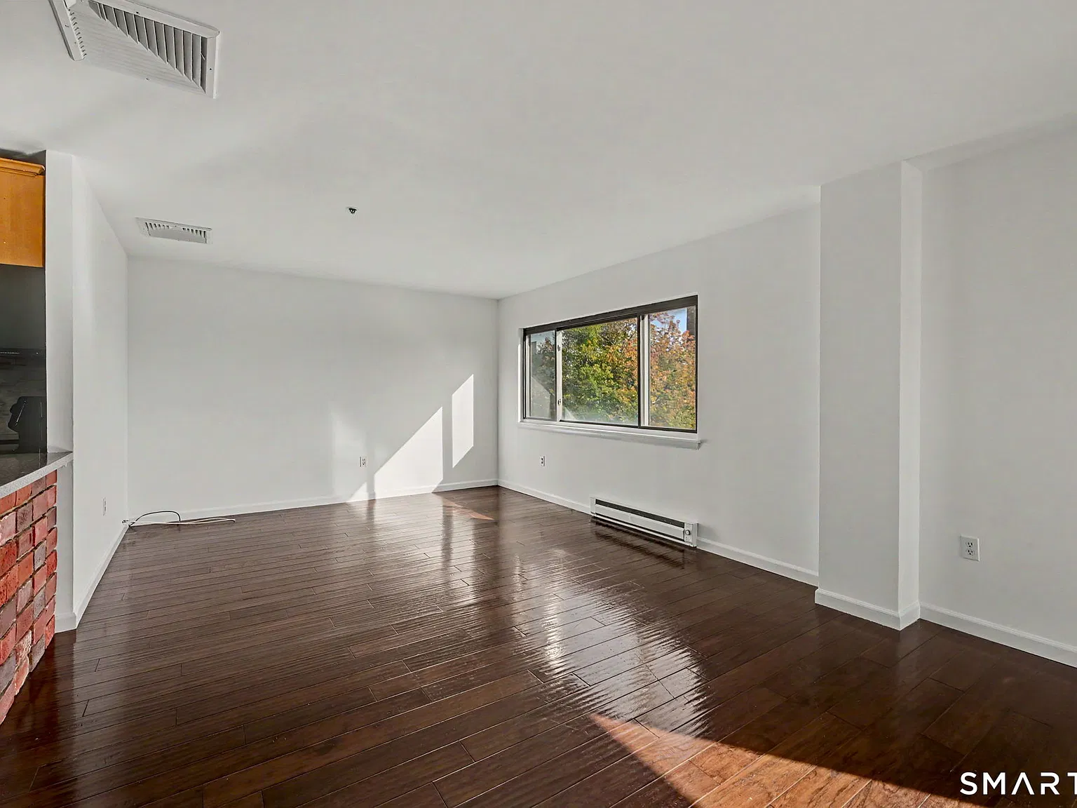 1 bed, 1.5 bath, 957 sqft, $2,100 — Photo 3