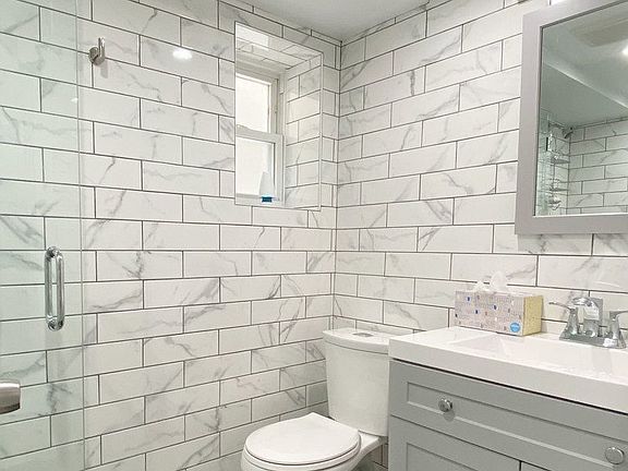 5th image of 21-12 Hazen St #2B