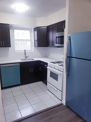 Rented by Metro Garden Realty NYC | media 25