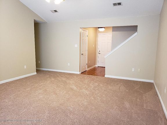 3rd image of 7142 Willow Point Dr