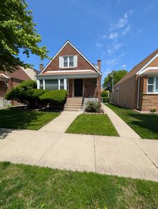 (Undisclosed Address), Chicago, IL, 60652