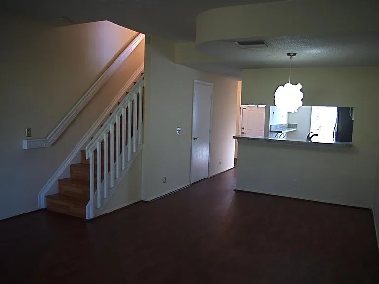 16667 Hemingway Dr — Photo 3