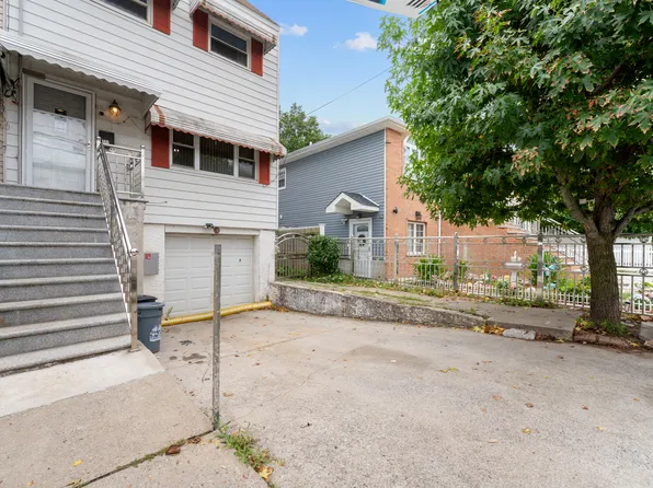 160 Stephens Avenue image 22 of 29