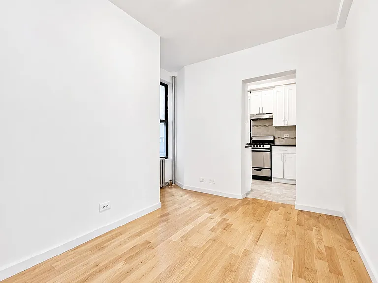 1270 1st Ave #3B — Photo 5