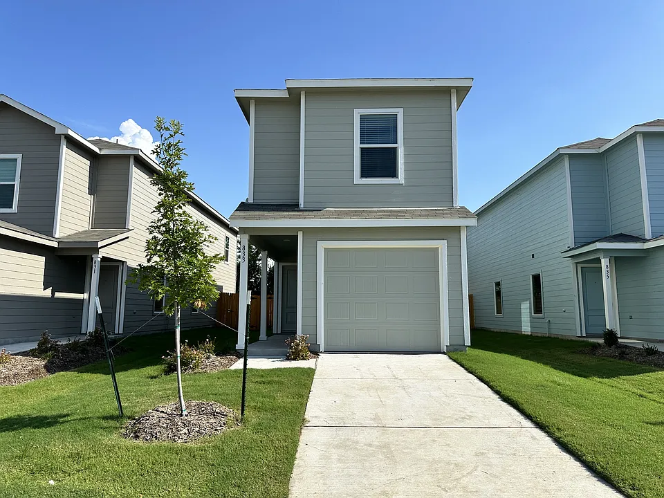 833 Sandhill Crane Ln