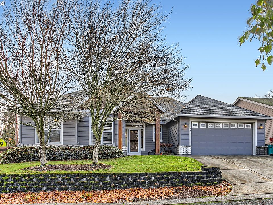 1st image of 901 NW 96th Cir