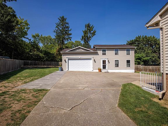 4th image of 144 Southampton Dr