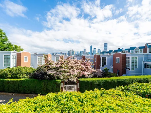 1530 Mariner Walk #102, Vancouver, BC V6J 4X9