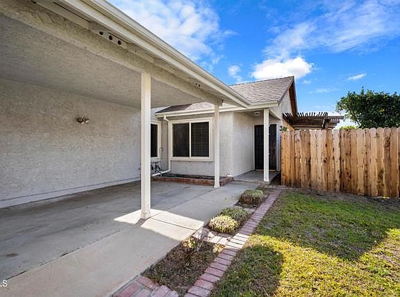 4th image of 4870 Colony Dr