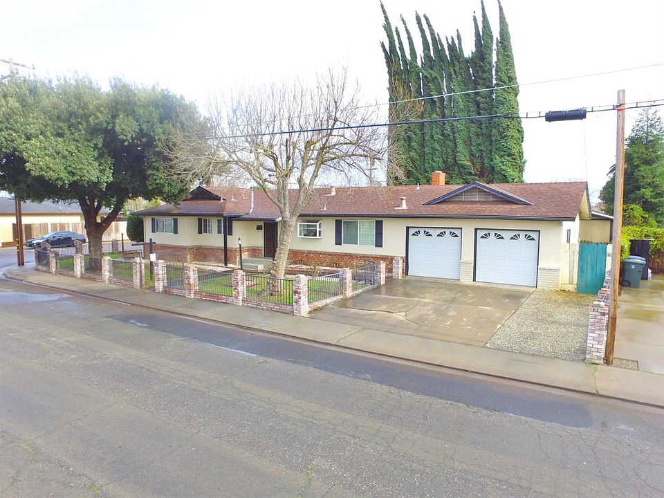 1st image of 2410 Newport Dr