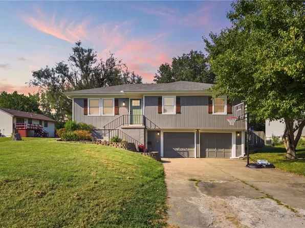 805 Britany Dr, Warrensburg, MO 64093
