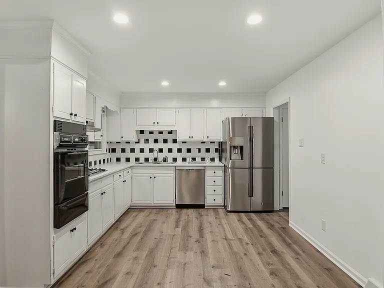 207 Leland Dr — Photo 5