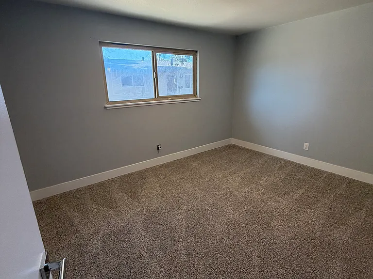 1923 Pine St #1923 — Photo 3