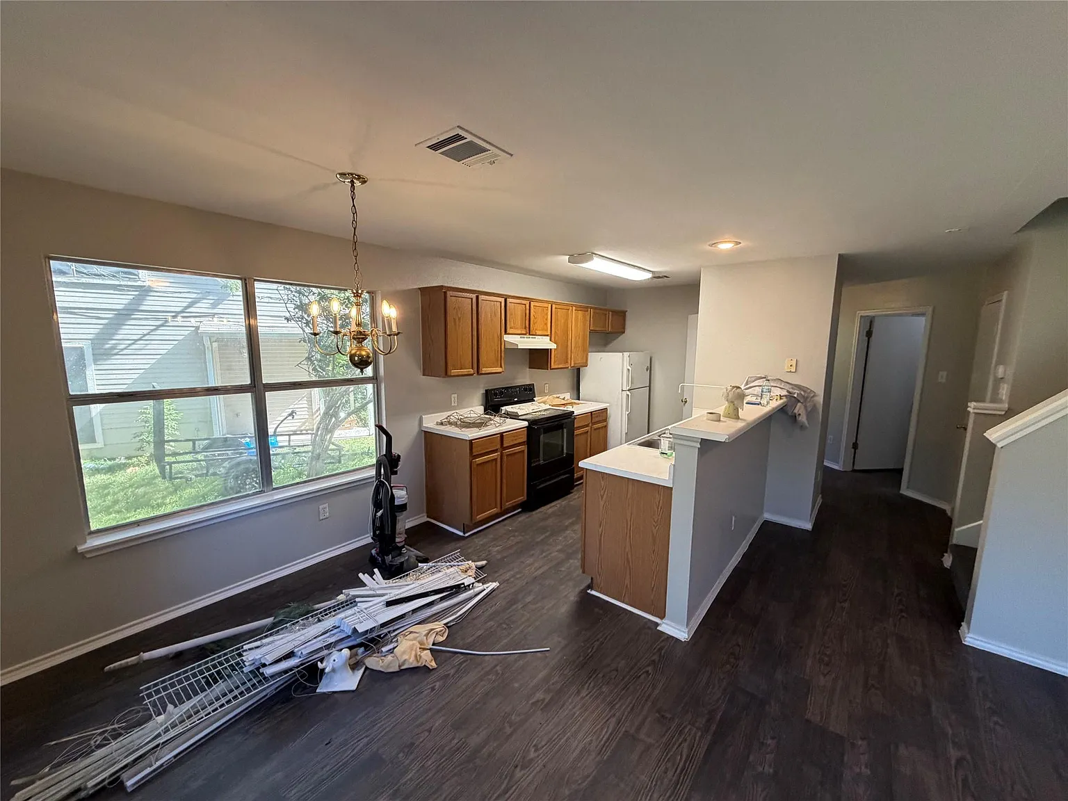 3 bed, 2.5 bath, 2450 sqft, $1,895 — Photo 4