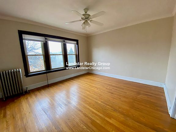 2nd image of 2853 W Berteau Ave #3