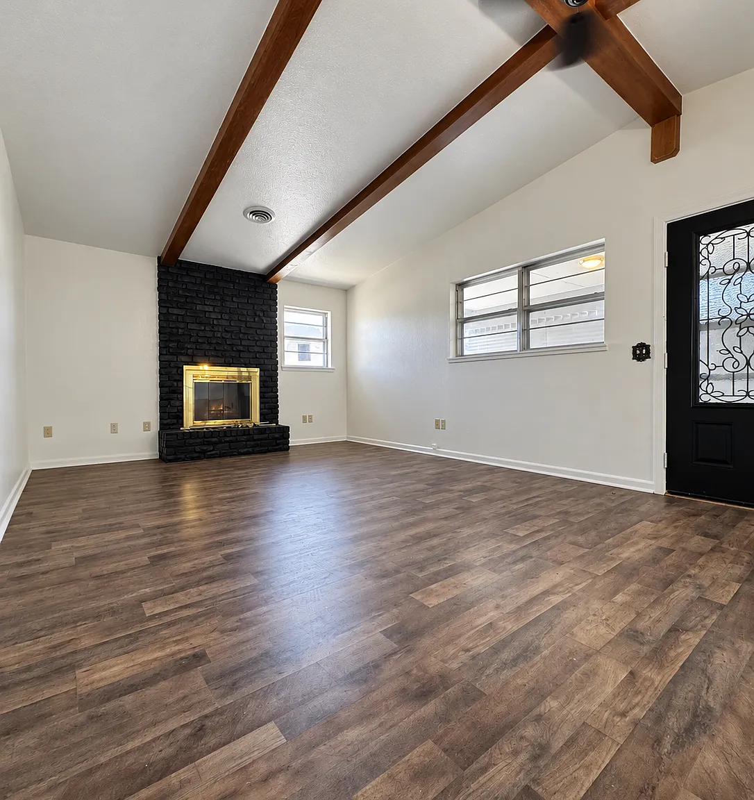 3 bed, 1500 sqft, $1,495 — Photo 1