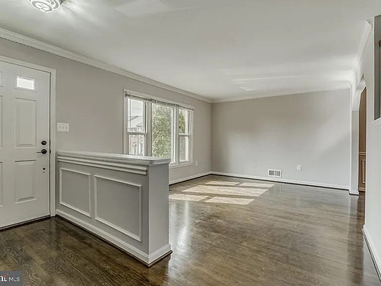 2866 Yarn Ct — Photo 5