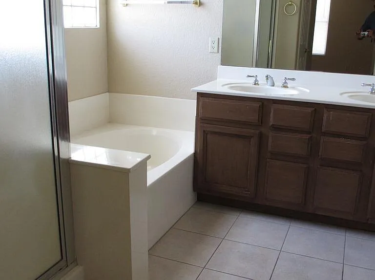 2471 W Hemlock Way — Photo 5