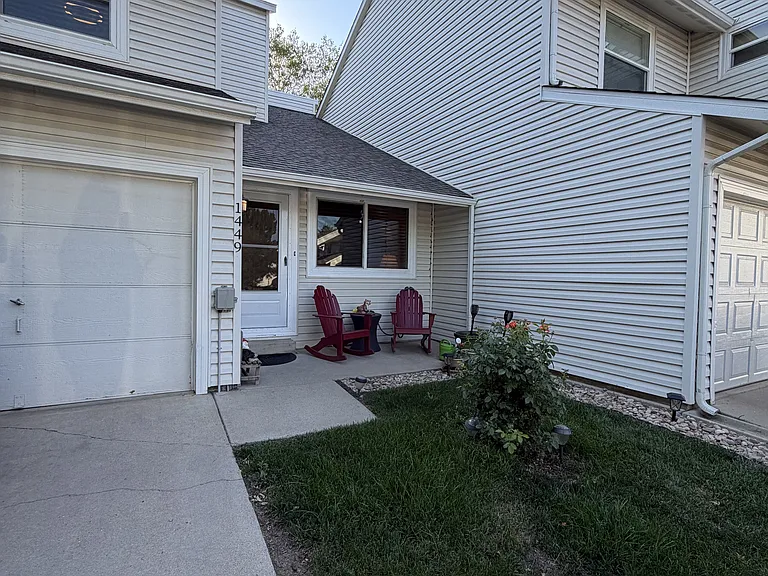 1449 Peacock Pl #1 — Photo 2