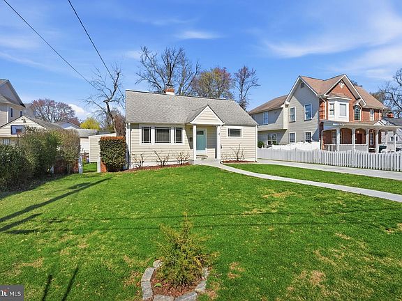 2nd image of 6902 Westlawn Dr