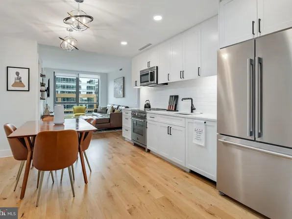 1211 Van St SE APT 708, Washington, DC 20003