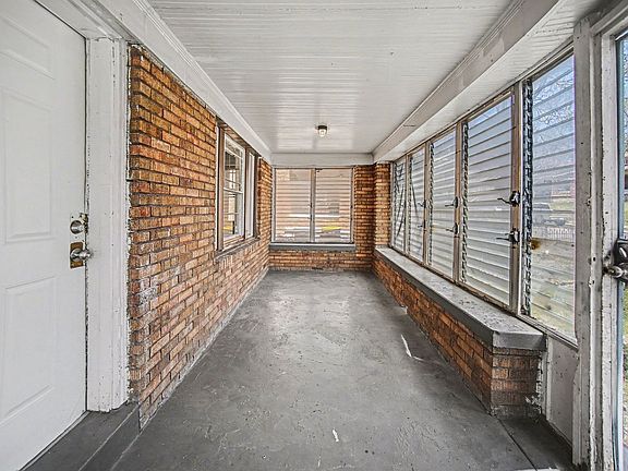 4th image of 5626 Park Ave