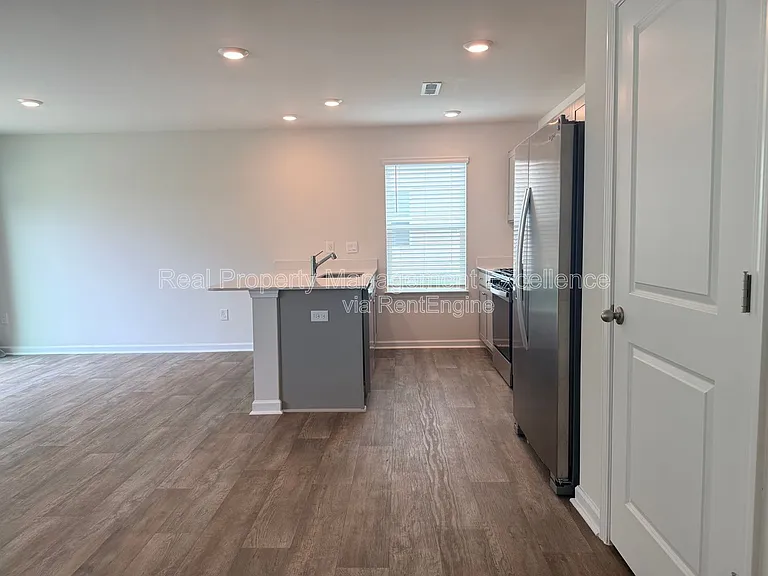 58 Sweet Meadow Rd — Photo 8