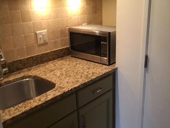 4th image of 1425 W 28th St APT 419