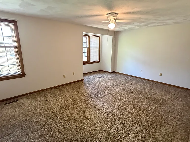 150 Apache Way — Photo 11