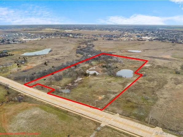 SE Flower Mound Rd, Lawton, OK 73501