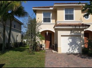 802 Seminole Palms Dr, Greenacres, FL 33463