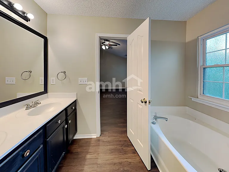 5617 Enoree Ln — Photo 13