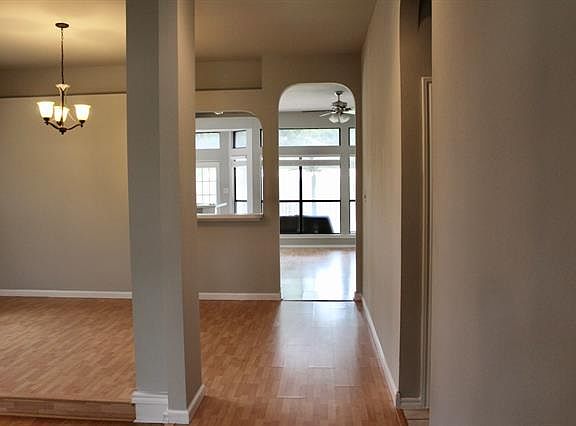 3rd image of 2037 Greenstone Trl