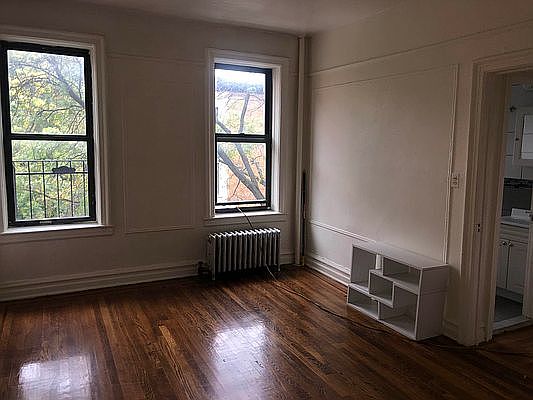 2nd image of 67 Saint Pauls Pl #3B