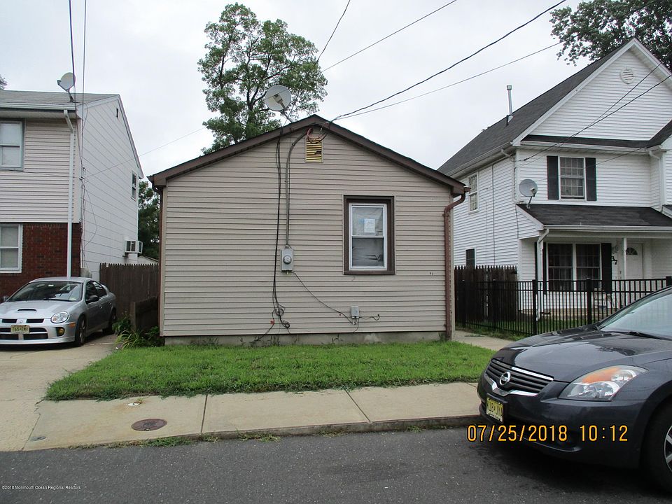 2nd image of 41 Seeley Ave