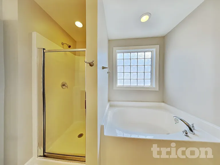 4724 Abbey Park Rd — Photo 15