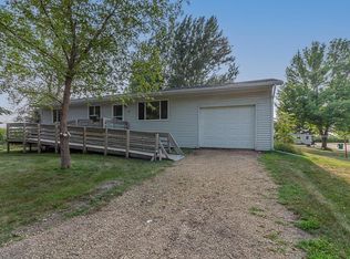 800 1st St, Cleveland, MN 56017