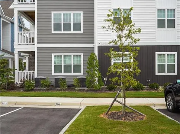 1744 Vankar Dr #104, Virginia Beach, VA 23456