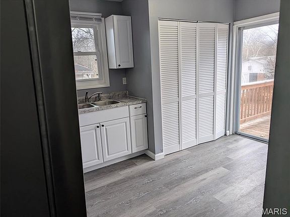 3rd image of 10544 Decker Ave