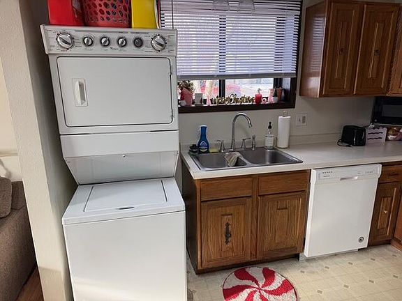 5th image of 216-218 S Franklin Ave